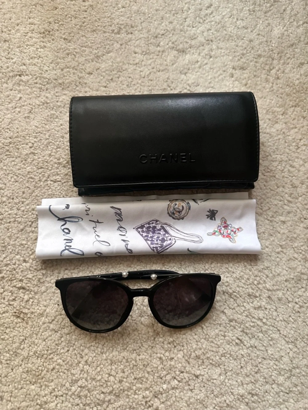 Chanel Acetate Butterfly Pearl Sunglasses Women OS Black Excellent - Picture 5 of 8